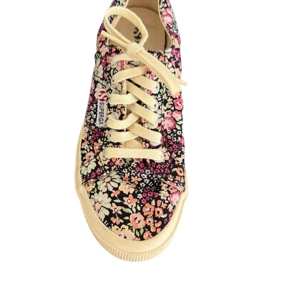 Superga Women’s Size 8 Size 39 Floral Daisy Multicolor Sneakers Casual Lace Up - Picture 3 of 12